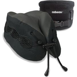 Cabeau Almohada de viaje para cuello con enfriamiento para vuelos largos – Evolution Cool – Espuma viscoelástica de soporte con ventilaciones de aire – Compacta con estuche de transporte (Negro)