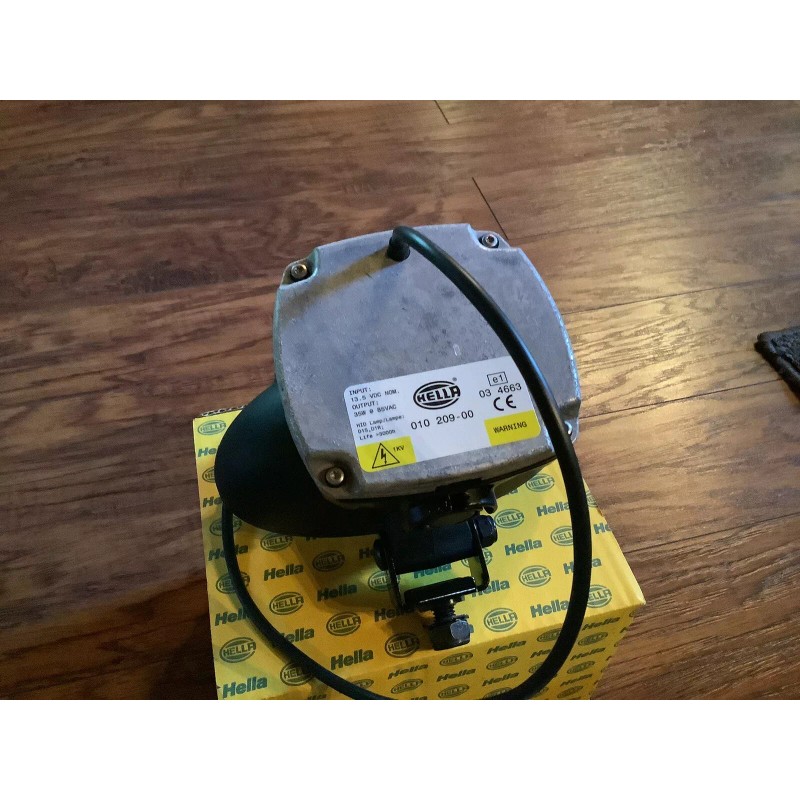 Hella Xenon Oval 100 X-power pack Work light New In