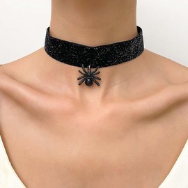 TseenYi Black Velvet Necklace, Goth Necklace, Black Spider, Dark Necklace, Punk Spider, Velvet Suede Necklace, Dark Spider Pendant Necklace, Jewelry for Women and Girls, Suede
