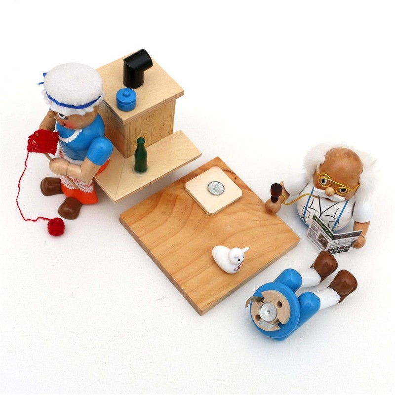 Dekohelden24 ***Wooden Incense Figurine Grandma and Grandpa by the Fireplace,