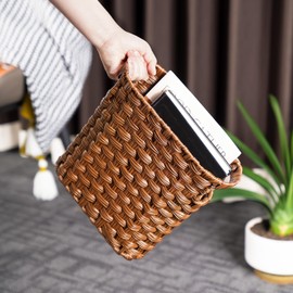 NiOffice Wicker Waste Paper Bin, Compact Wicker Trash Can with Built-in Handles, Durable Wicker Bin for Bedroom, Home, and Office (Brown)