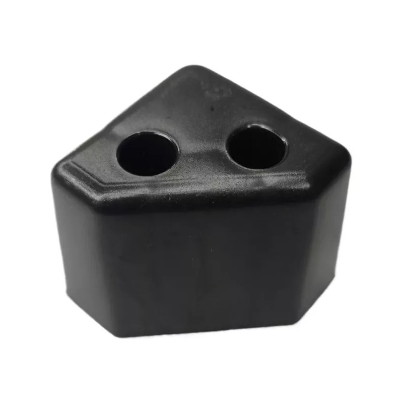 Herrajes Guerrero Pata Para Muebles Sala Triangular Plástico 5.7cm Negro