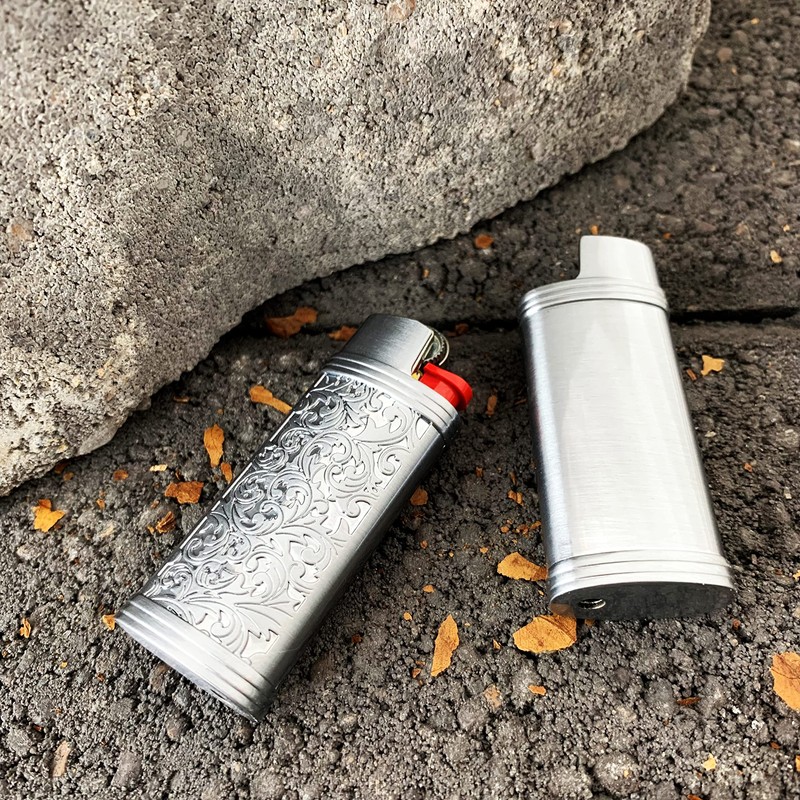 IN SELECT 2 PCS Pack Vintage Metal Lighter Case Cover