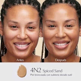 Estée Lauder Futurist Hydra Rescue Moisturizing Makeup SPF 45 – Maquillaje impecable con cuidado de la piel de alto rendimiento.