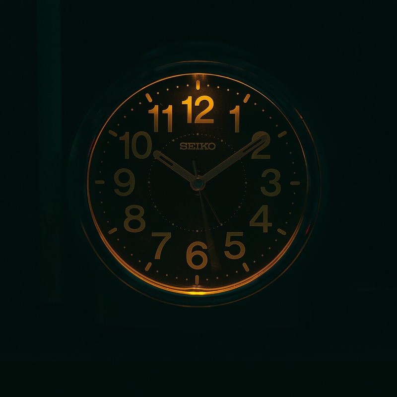Seiko Clock KR518G Alarm Clock, Table Clock, Auto-Illumination, Analog, Light-Gathering