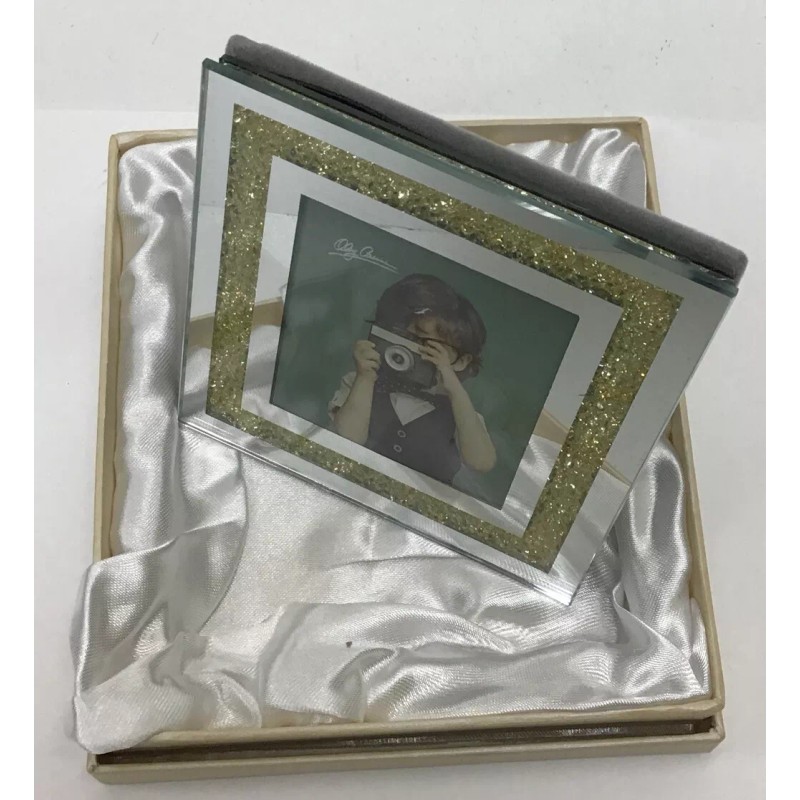 Oleg Cassini 3123575D Crystal Diamond Mini Frame 2.5 In X