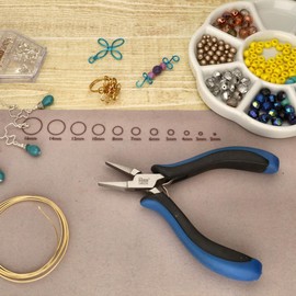 The Beadsmith Ergonomic Flat Nose Pliers – 5 inches (127mm) – Comfortable Ergonomic Grip, Double-Leaf Springs & Polished Steel Head – Extra-Fine Tips for Precision to Medium Level Work