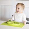 ez pz Plato Autoadherible Silicon para Bebé Happy Mat. Mantel