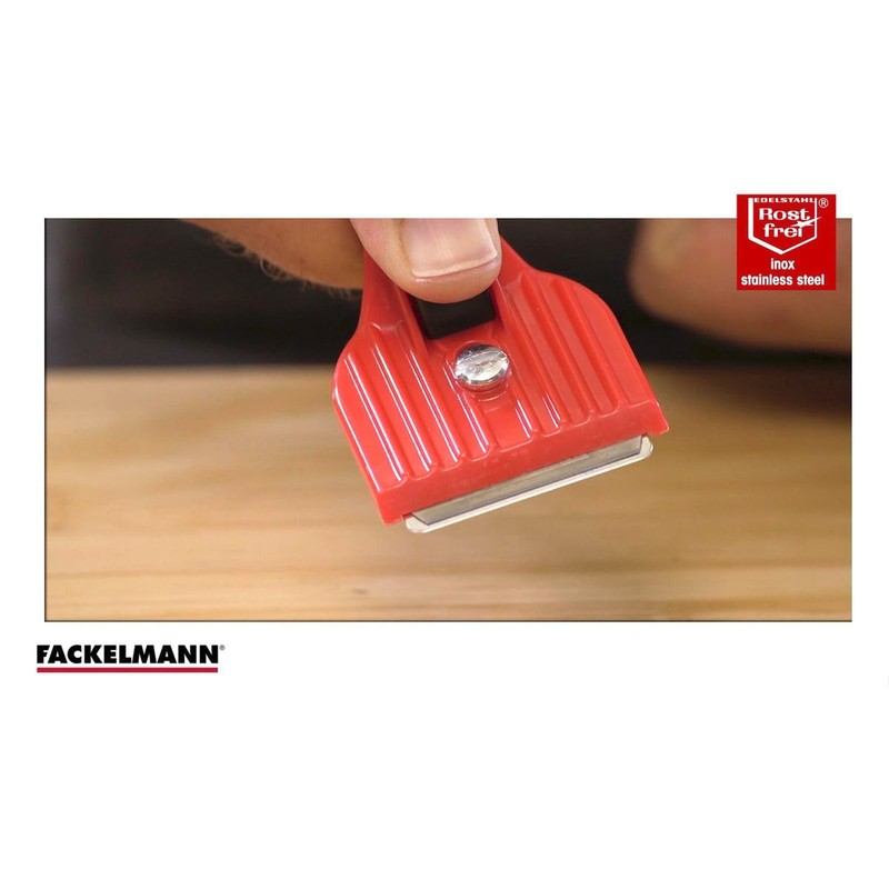 Cleaning scraper