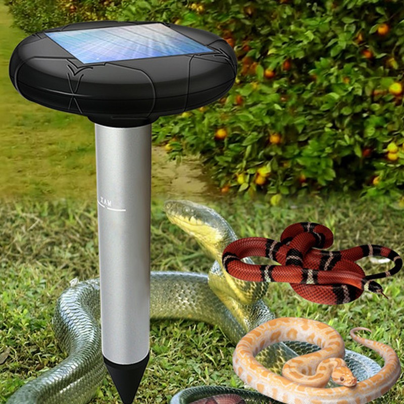 2PCS Ultrasonic Animal Repeller Solar Mouse Repeller Expeller for Outdoor