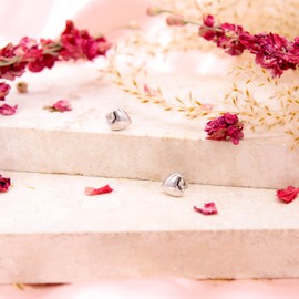 Carissima Gold Women's 9ct White Gold 9.5 mm x 10 mm 3D Polished Heart Stud Earrings, Gold