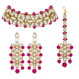 Aheli Indian Traditional Faux Kundan Pearl Bridal Choker Collar Jewelry Set con pendiente Maang Tikka para mujeres