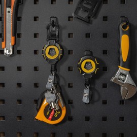 MNGARISTA MNGARISTA Verstärkter einziehbarer Schlüsselanhänger, Gürtelclip und Karabinerhaken, 283,5 g Schrumpf, 80 cm Edelstahlkordel, Taktische ID Ausweishaspel, einziehbarer Schlüsselring, 2er-Pack