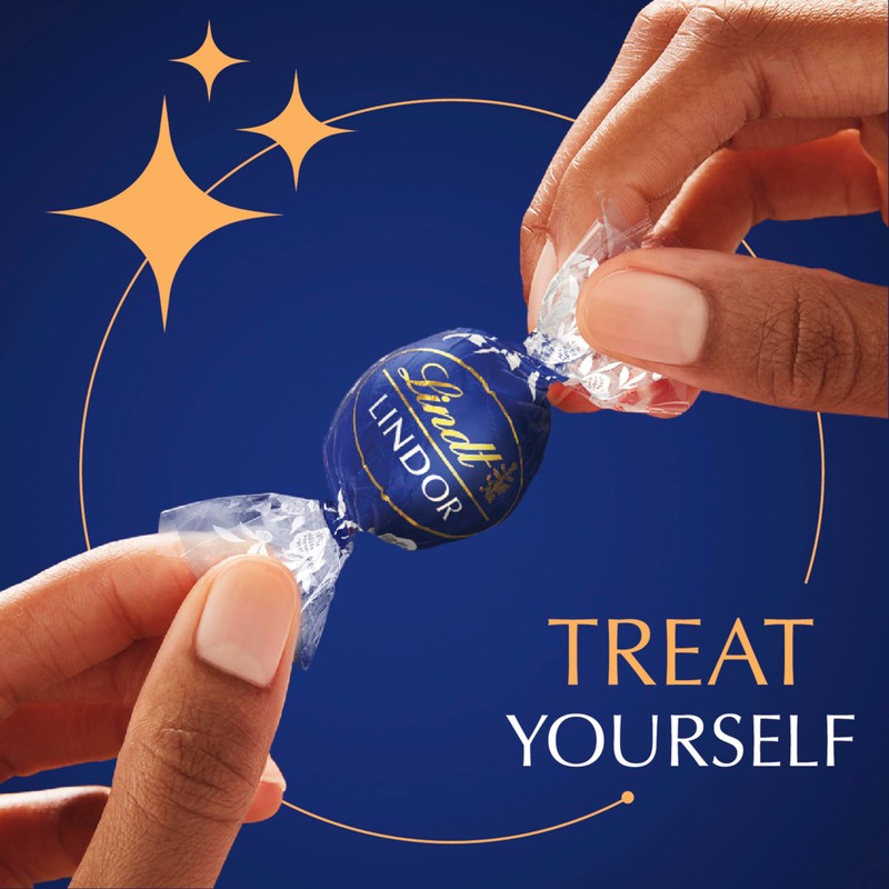 Lindt LINDOR Dark Chocolate Truffles, Dark Chocolate Candy with Smooth,