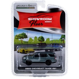Greenlight 1:64 Showroom Floor Series 3-2023 Tahoe RST - Silver Sage Metallic 68030-C [Shipping from Canada]