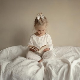 Bownita Girl's' Classic Handmade Grosgrain Hair Bow, Snag-free, No-Slip, Medium Size (Taupe)