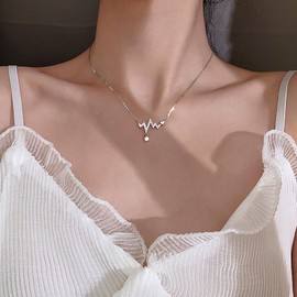 Silver Cz Pendant Necklace Choker Diamond Heart beat Necklace Dainty Cubic Zirconia Necklace Mini Crystal Thin Chain Necklace Rhinestone Wave Simple Necklace for Women Wedding Bridesmaid Jewelry