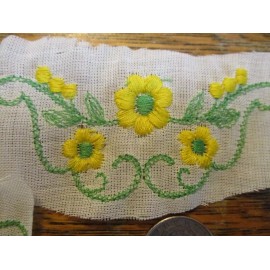 Unbranded 3 Vintage 1960's Iron on Embroided yellow  boquet   appliques  for vintage jeans