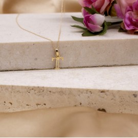 Carissima Gold 9 ct Yellow Gold Cubic Zirconia T Initial Pendant on Chain Necklace of 46 cm/18-inch