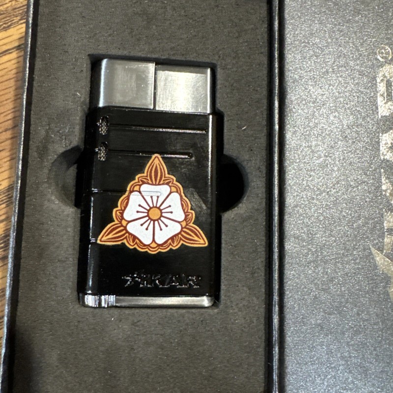 Xikar Linea black Mayflower Lighter NIB
