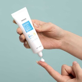 Ernish [1+1] [Honish] Hypoallergenic Daily Derma UV Sun Cream 50ml SPF 50+PA++++ / [1+1] [어니시] 저자극 데일리 더마 UV 선크림 50ml SPF 50+PA++++
