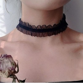 TseenYi Black Lace Choker Necklace Gothic Tattoo Choker Lace Necklace Wavy Lace Choker Necklace Vintage Wide Lace Collar Necklace Club Ball Party Jewelry for Women and Girls