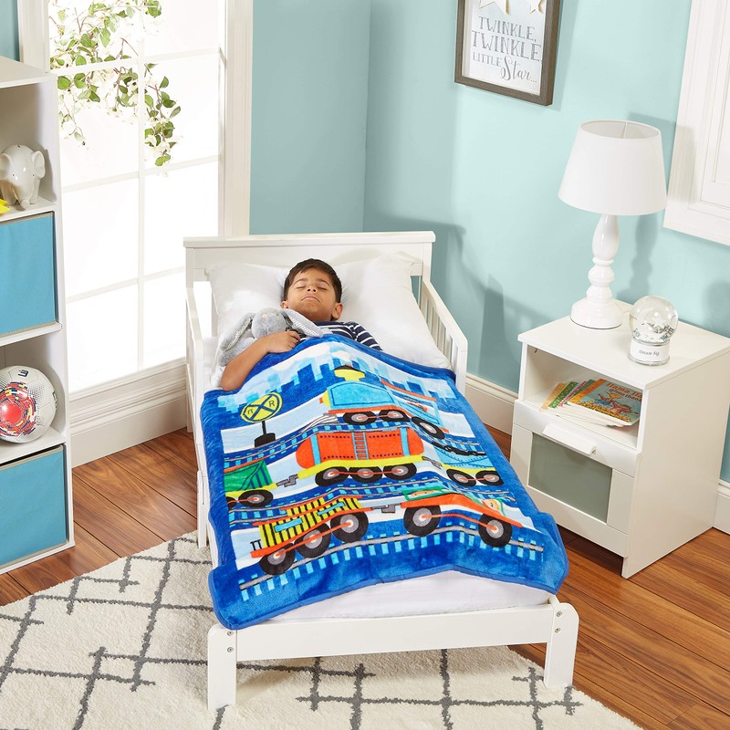 EVERYDAY KIDS Toddler Throw Blanket - 30" by 40" -