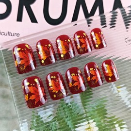 Thanksgiving Stick on Nail 24Pcs Maple Leaf Press on Nails Fall Leaves Press ons Fingernails Glossy Gold Glitter Short Square False Nail Autumn Gel Glue on Acrylic Fake Nails for Holiday Gift