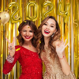 YUKL Gold Curtains Fringe Backdrop Streamers Party Decorations 2Pack 3.3 * 8.2FT Gold Birthday Decorations Tinsel Backdrop Curtains Photo Booth Props for Womens Girls Party Decorations