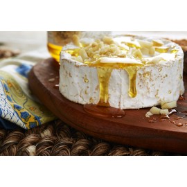 Organic Wilelaiki (Hawaiian Christmas Berry) Raw Honey, Single Floral Variety by Big Island Bees (Large 47 oz Glass Jar)