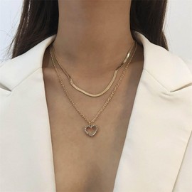 Xduargs Boho Layered Snake Chain Necklace Vintage Snake Herringbone Necklace Flat Snake Chain Choker Necklace Gold Crystal Heart Pendnat Necklace Jewelry for Women