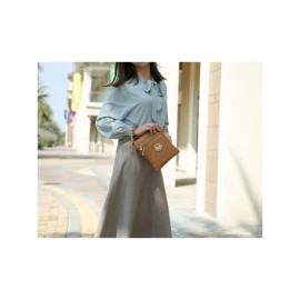 Andrea Milan M Signature Women's Crossbody Messenger Bag Designed by Mia KMaterial: Polycarbonate, color: Beige Color