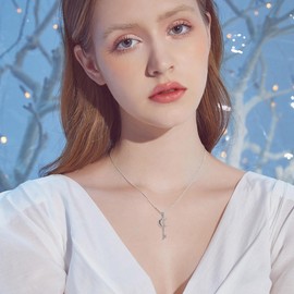 CUPENDA Fox Necklace Sterling Silver Fox Moon Key Necklace for Women Jewellery Gifts for Girls, Sterling Silver, No Gemstone