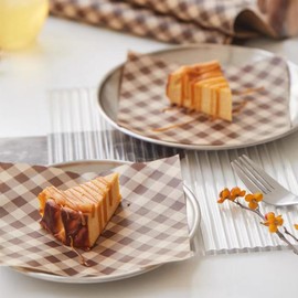 100Pcs Wax Paper Sheets for Food, Basket Liners Food Picnic Paper Sheets Greaseproof Deli Wrapping Sheets,BBQ paper,Coffee-colored checkered printing (5.9×5.9 in)