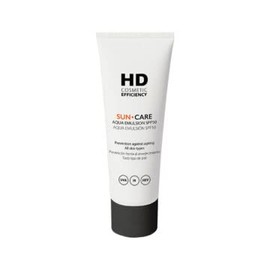HD Cosmetic Efficiency SUN CARE AQUA EMULSION SPF50 50 mL, fotoprotección ligera y una hidratación homogénea,contiene activos hidratantes que no generan brillos en la cara