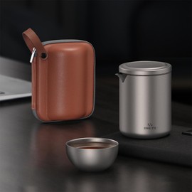 Pure titanium modern small travel teapot, Chinese portable travel tea set, suitable for loose leaf tea steeper, simple kung fu tea filter, with double insulation teacups, tea gifts