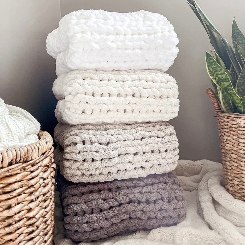 INNDUN Chunky Knit Blanket 48"x72" Handwoven Interior Decoration for Large