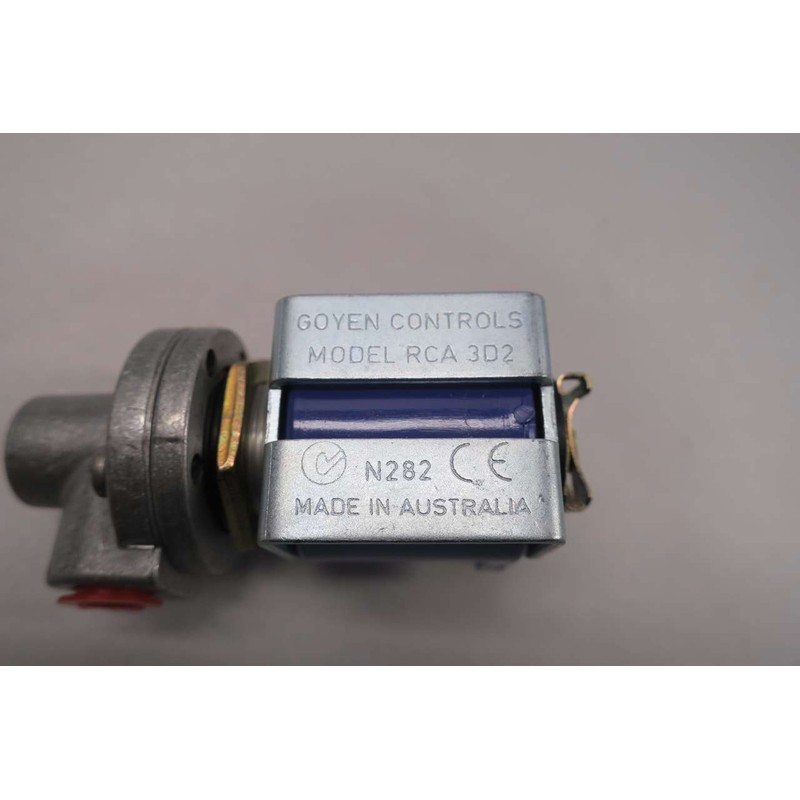 NEW GOYEN RCA 3D2 120V-AC 1/8 IN SOLENOID VALVE D539912