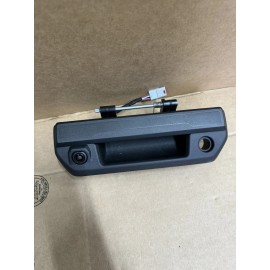 Manija de cierre de puerta trasera para camioneta GM 2020-2023 con cámara OEM NUEVO 84762645