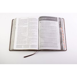 CSB Apologetics Study Bible, Hardcover, Black Letter, Defend Your Faith, Study Notes and Commentary, Ribbon Marker, Sewn Binding, Easy-to-Read Bible Serif Type