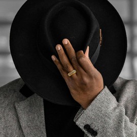 Checkerboard Fidget Ring for Men - 8mm Unique Black and White Checkered Anxiety Spinner Jewelry for Adults, Stainless Steel Roating Ring for Stress Relief, Modern Jewelry Gift for Men Women (Gold, 8)