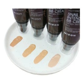 Base de maquillaje Mizon Snail Repair Intensive BB Cream - 50mL 50g