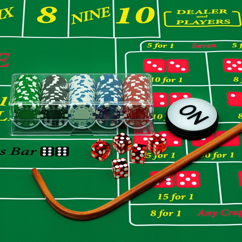Leyndo Craps Tabletop Game Set, Includes 35" x 70" Rubber