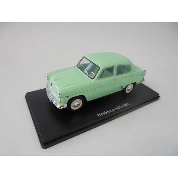 OPO 10 - Collectable 1:24 scale miniature car compatible with