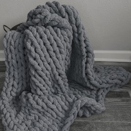 Gray Chunky Yarn, 2 PCS Chunky Chenille Yarn for Hand Knitting, Bulky Thick Chunky Plush Yarn for DIY, Extra Bulky Chunky Yarn for Hand Knitting Blankets (30 Yards, 8.8 Ounces Each)