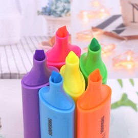 TWOHANDS Highlighters,Chisel Tip Marker Pens,6 Assorted Colors,with Large Ink Reservoir for Extra Long Marking 20062