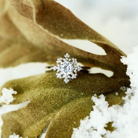 STORYJEWELLERY Story Jewellery Snowflake Ring for Daughter, To My Daughter Snowflake Ring, Christmas Rings for Women, Daughter Snowflake Ring from Mom and Dad(daughter, SW 12)