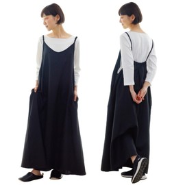 CB Japan atomico Apron with Shoulder Straps, Fine, Fluffy Silhouette, Solid, Black, Long Length, With Both Side Pockets, Can Be Worn While Going Out