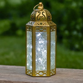 Vela Lanterns Portavelas de Metal marroquí Decorativo con Luces LED para Interior del hogar, centros de Mesa, Patio o Porche al Aire Libre, Bodas, Dorado, Mediano
