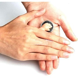 JJLFresheners Little Hand Coin Disappeared Trick Toy Tools Close-Up Magic Show Props Stylish and Popular Deft Magic Kits and Accessories